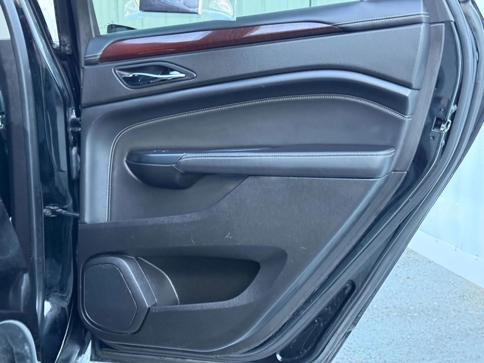 Used 2015 Cadillac SRX Performance w/ Driver Awareness Package image 17