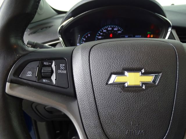 Used 2020 Chevrolet Trax LT w/ LT Convenience Package image 22