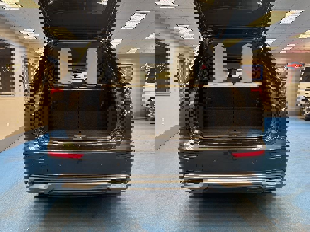 Used 2025 Mitsubishi Outlander SEL image 8