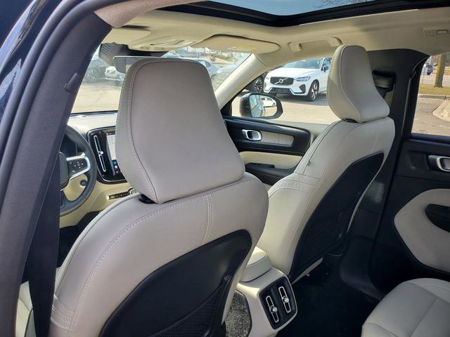Certified 2023 Volvo XC40 B5 Plus w/ Driver Assist Package image 28
