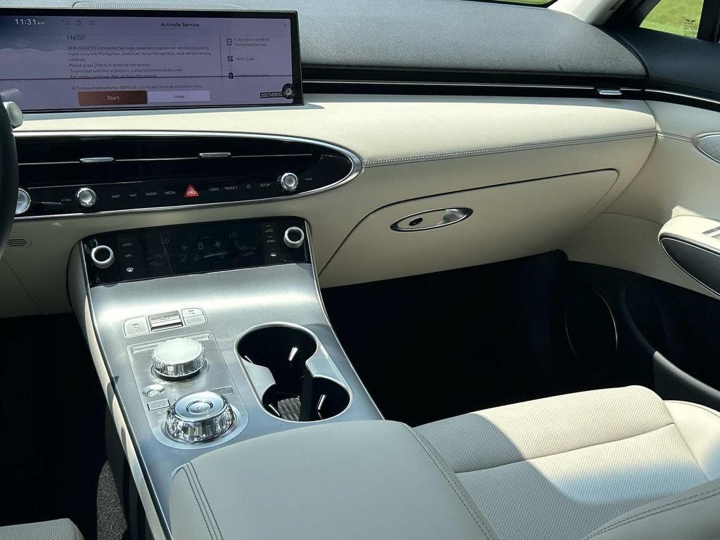 New 2027 Genesis GV70 2.5T Select AWD/4WD image 25