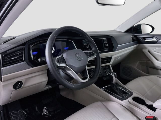 Certified 2023 Volkswagen Jetta SE FWD image 9