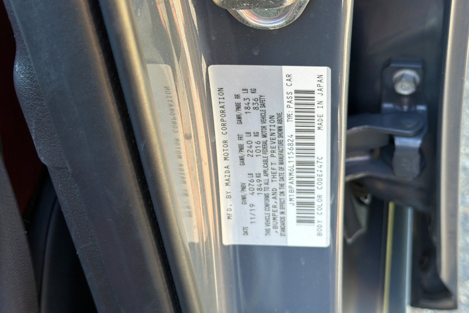 Used 2020 MAZDA MAZDA3 Hatchback w/ Premium Package image 41