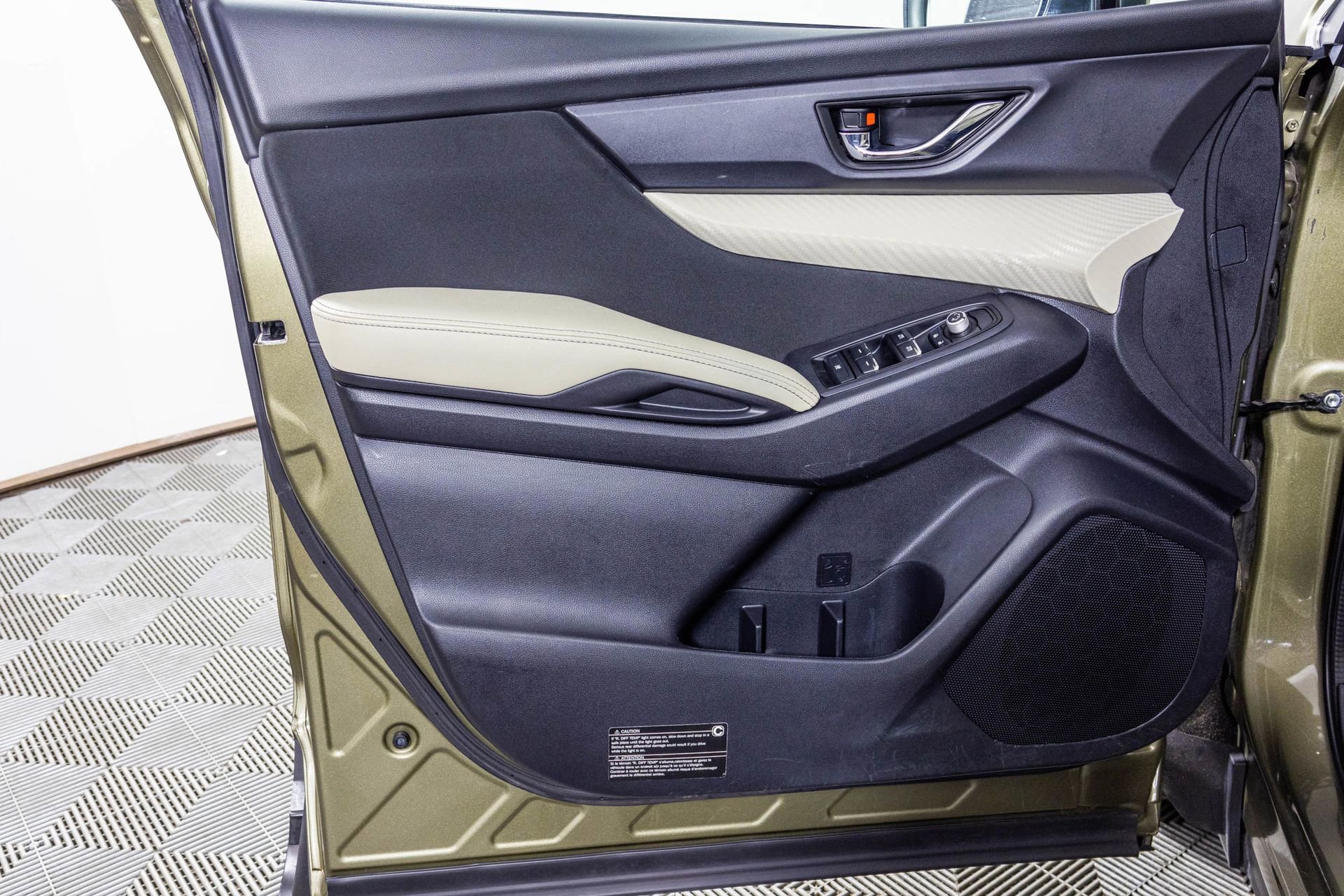 Used 2022 Subaru Ascent Premium w/ Convenience Package image 36