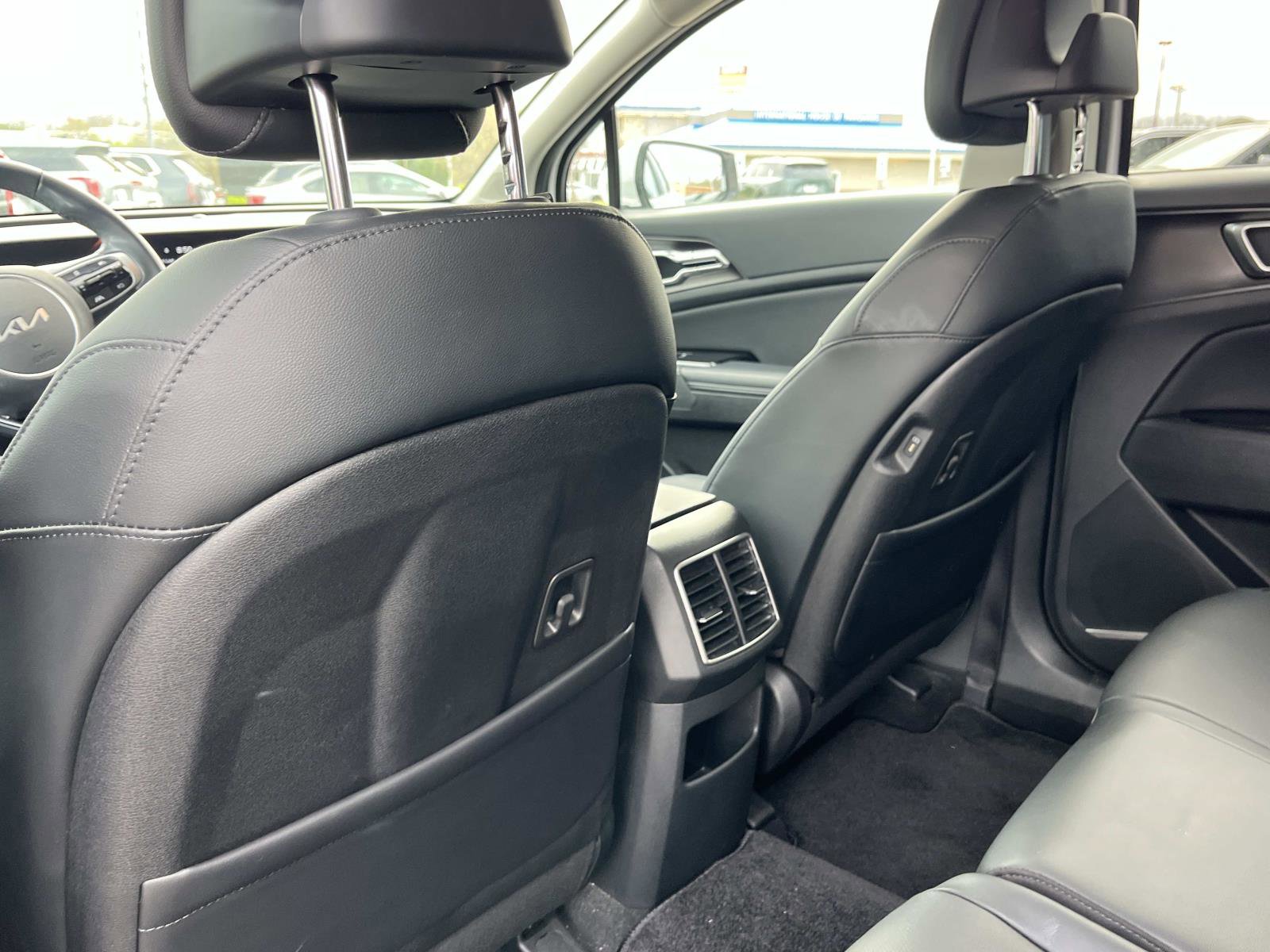 Used 2023 Kia Sportage EX image 20