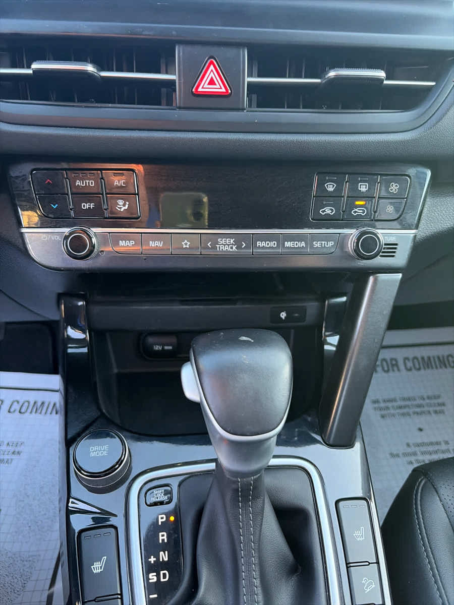 Used 2024 Kia Seltos EX FWD image 28