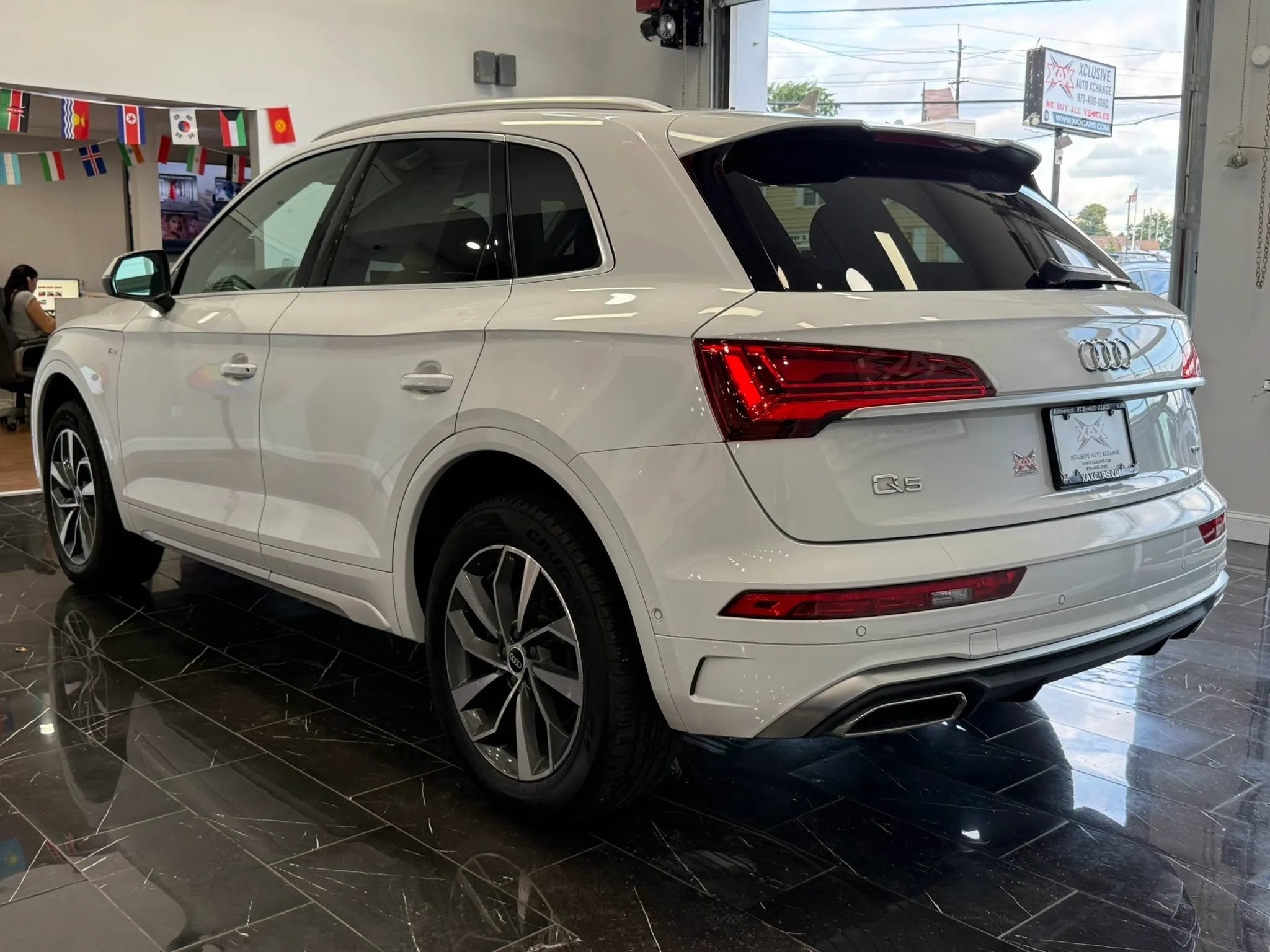 Used 2022 Audi Q5 2.0T Prestige w/ Prestige Package AWD/4WD image 4