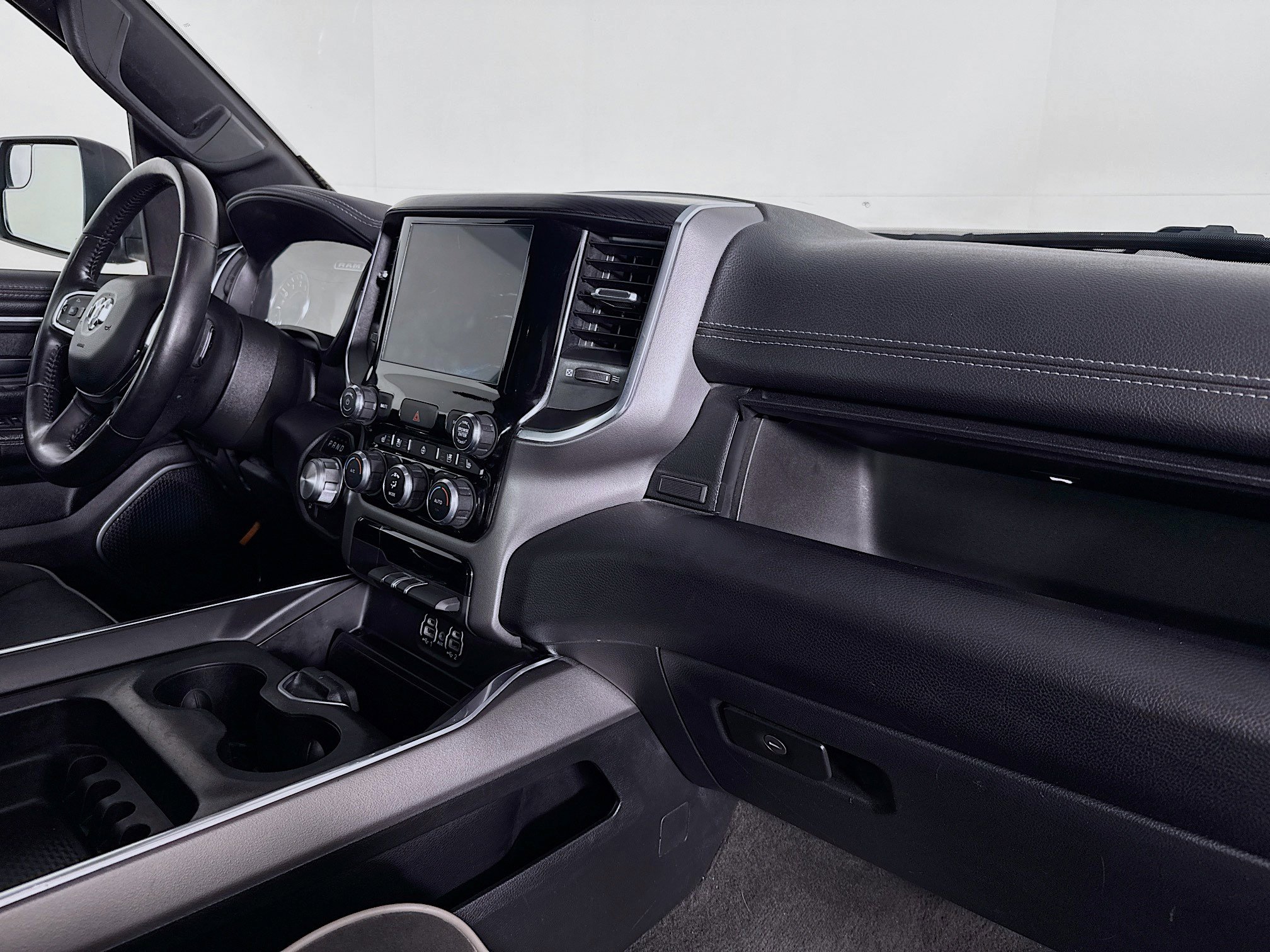 Used 2024 RAM 1500 Laramie RWD image 29