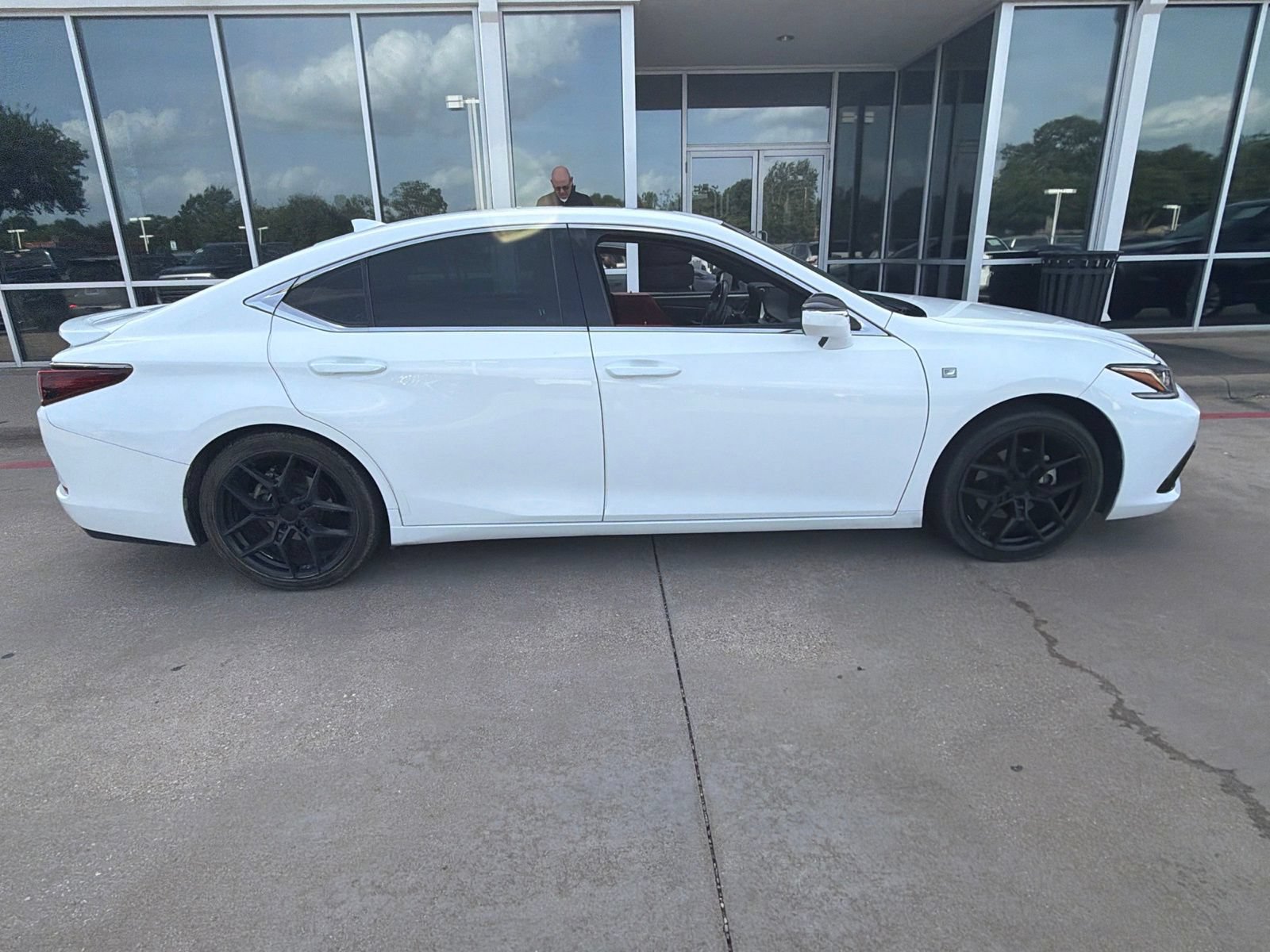 Used 2019 Lexus ES 350 F Sport w/ Accessory Package 2 FWD image 5