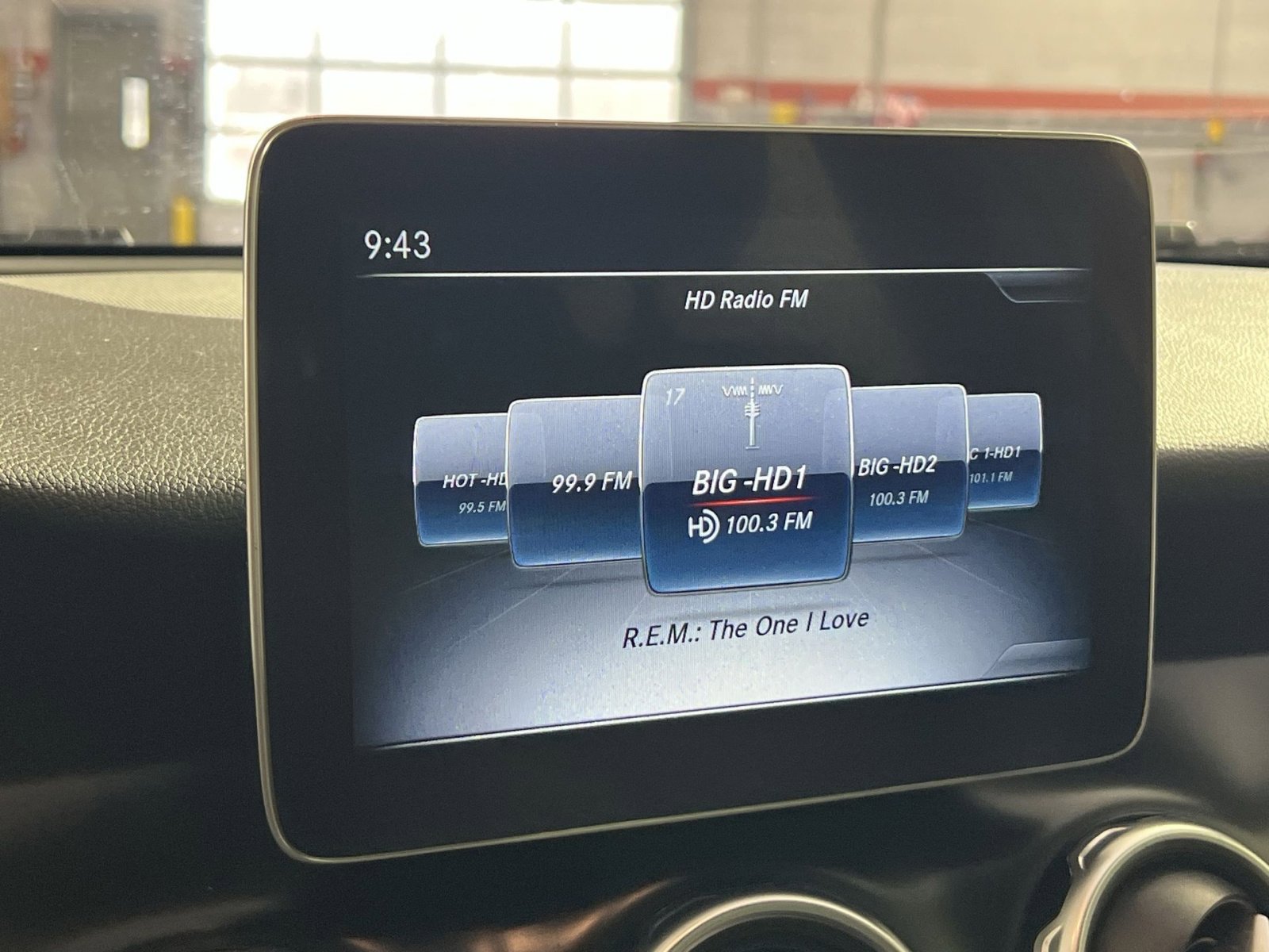 Used 2019 Mercedes-Benz GLA 250 4MATIC image 18