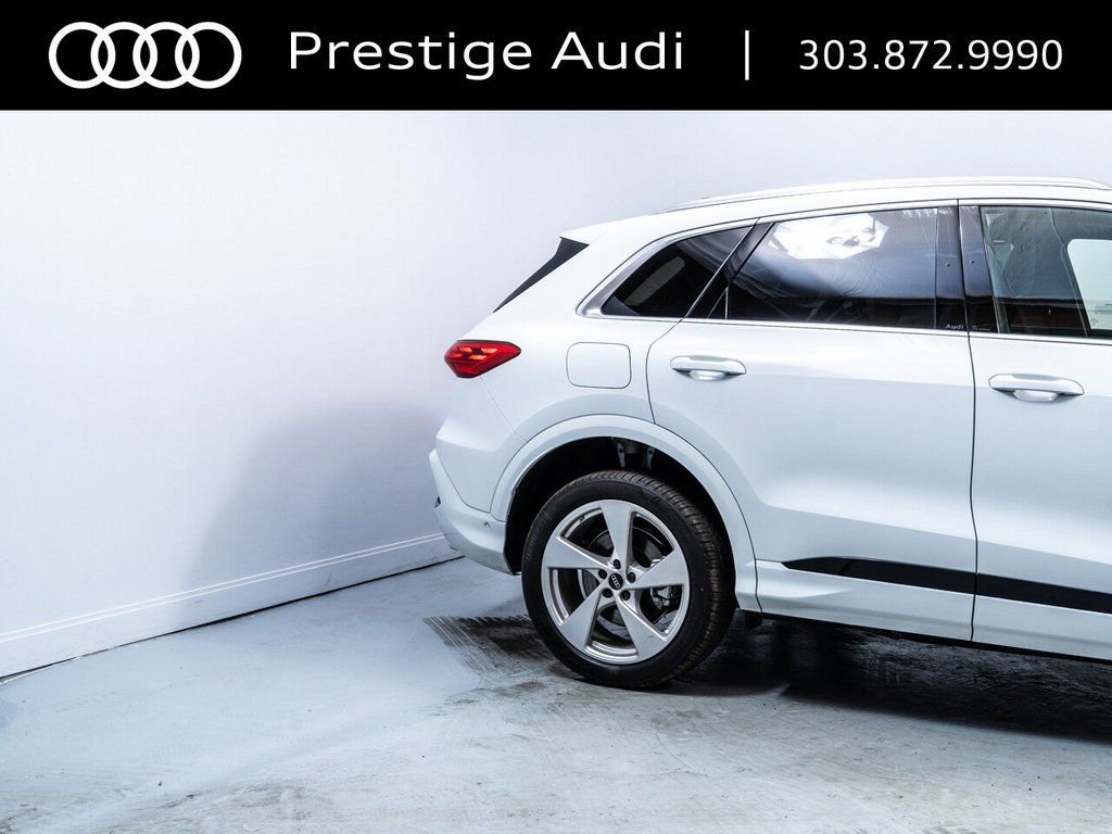 Used 2025 Audi Q5 Premium Plus w/ Premium Plus AWD/4WD image 12