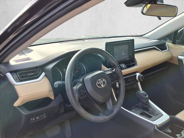 Used 2021 Toyota RAV4 XLE FWD image 9
