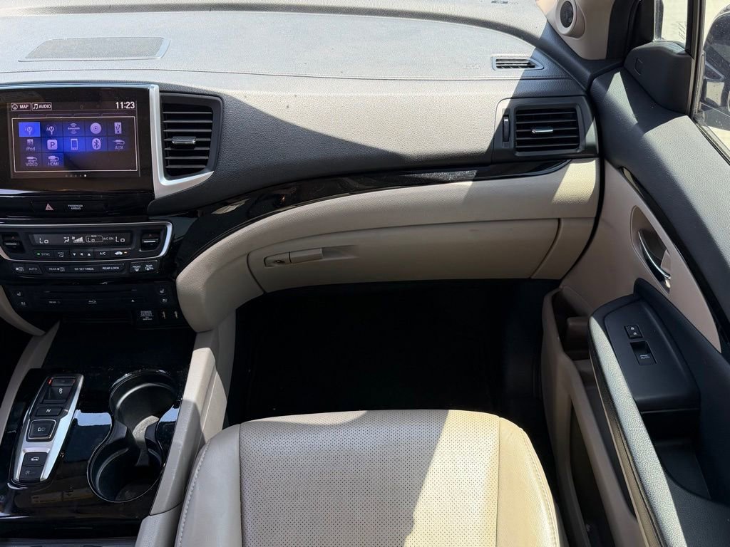 Used 2017 Honda Pilot Elite image 10