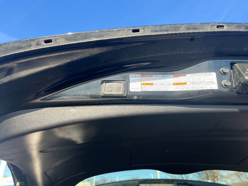 Used 2018 Toyota RAV4 SE w/ Power Extra Value Package image 12