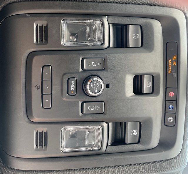 Used 2021 Chevrolet Tahoe Z71 w/ Luxury Package image 27