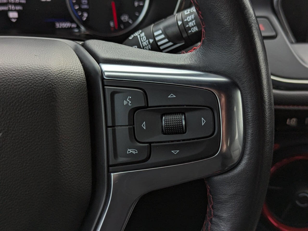 Used 2022 Chevrolet Blazer RS FWD image 24