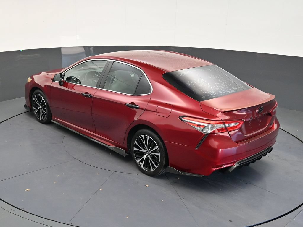 Used 2018 Toyota Camry SE FWD image 14
