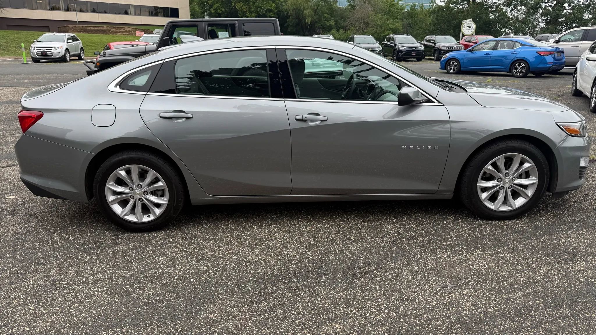 Used 2023 Chevrolet Malibu LT image 6