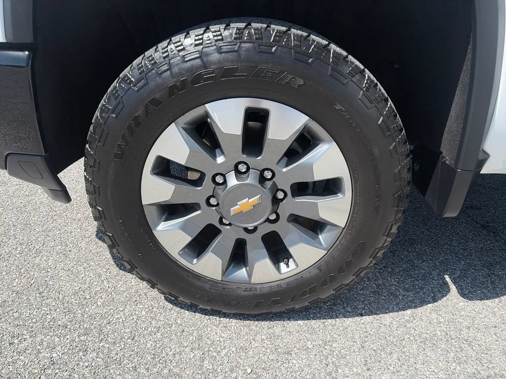 Used 2025 Chevrolet Silverado 2500 Custom w/ Z71 Off-Road Package AWD/4WD image 26