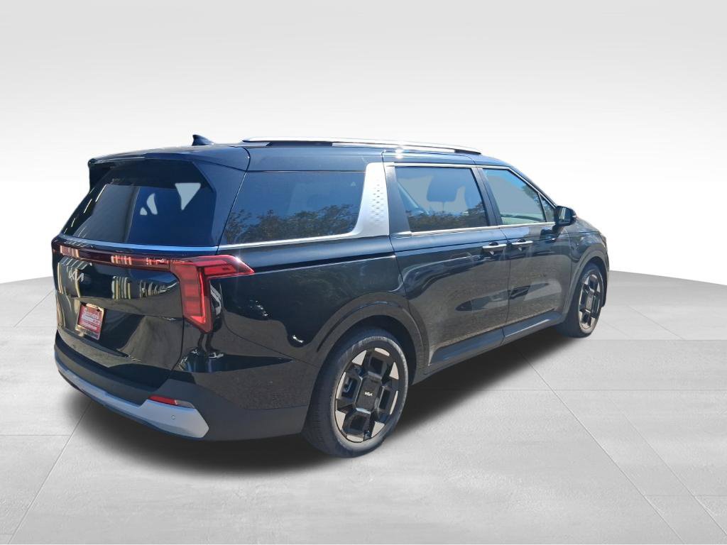 Certified 2026 Kia Carnival EX FWD image 6