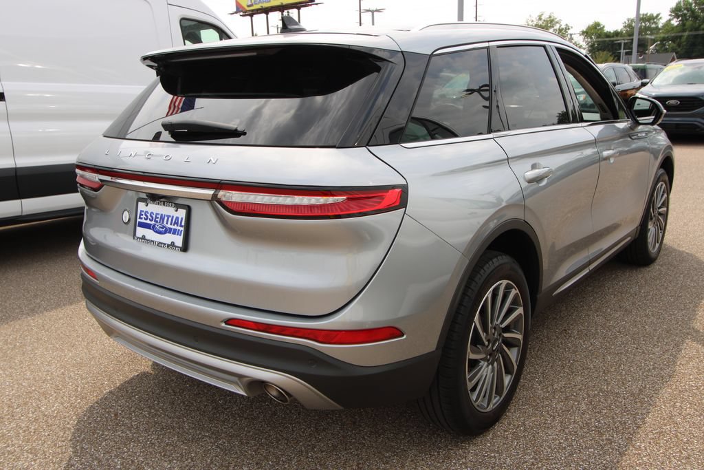 Used 2024 Lincoln Corsair Reserve w/ Equipment Group 201A AWD/4WD image 9