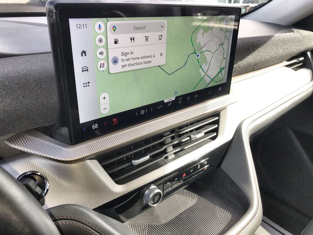 Used 2025 Ford Explorer Active w/ Active Comfort Package image 16