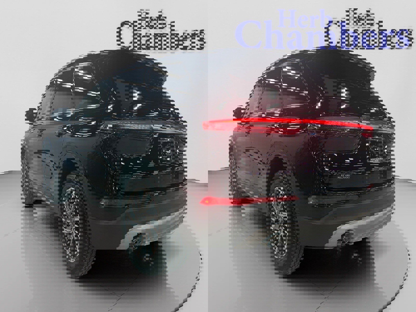 Used 2022 Lincoln Corsair AWD w/ Equipment Group 101A image 3