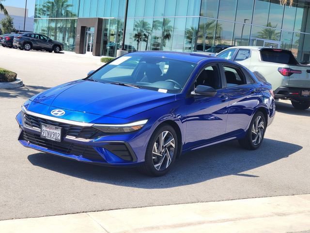 Certified 2025 Hyundai Elantra Sport image 2