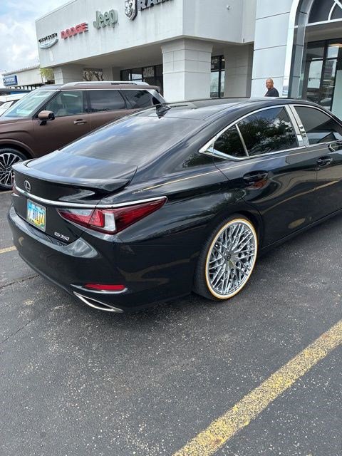 Used 2024 Lexus ES 350 w/ Premium Package FWD image 10