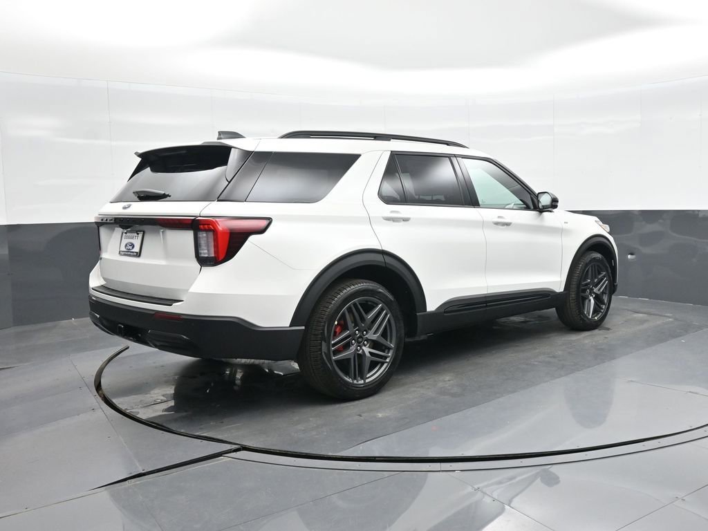 New 2026 Ford Explorer ST-Line w/ ST-Line Street Pack image 7