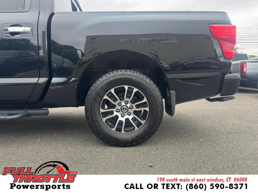 Used 2021 Nissan Titan SV w/ SV Convenience Package image 27