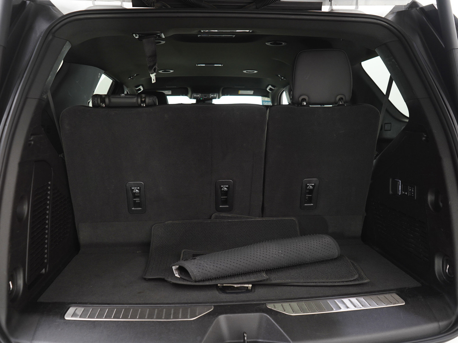 Used 2025 GMC Yukon Denali AWD/4WD image 20