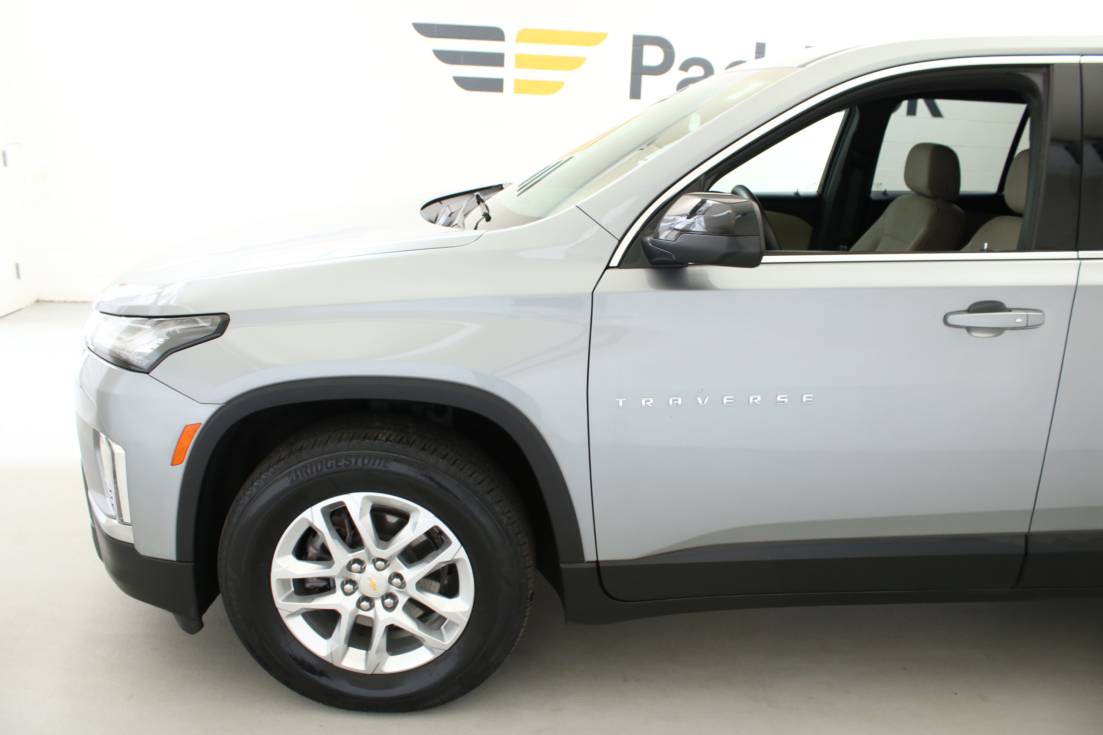 Used 2023 Chevrolet Traverse LS FWD image 5