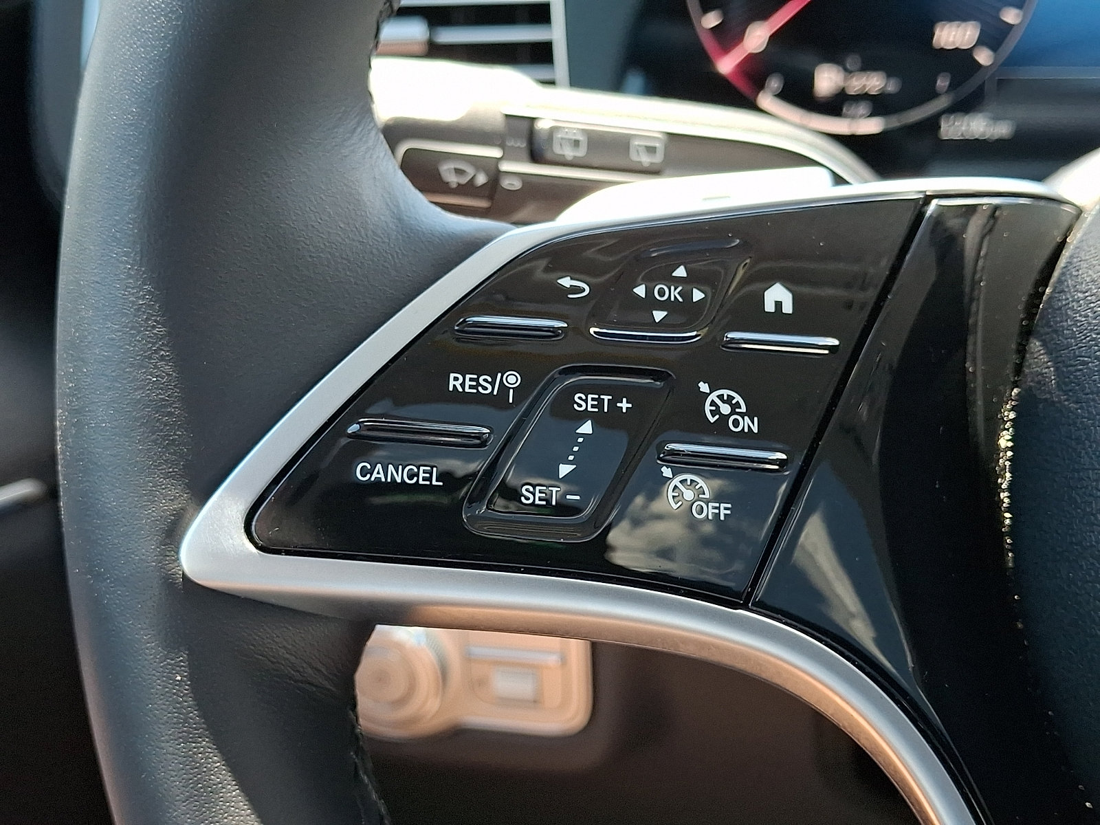 Certified 2026 Mercedes-Benz GLE 350 4MATIC image 23