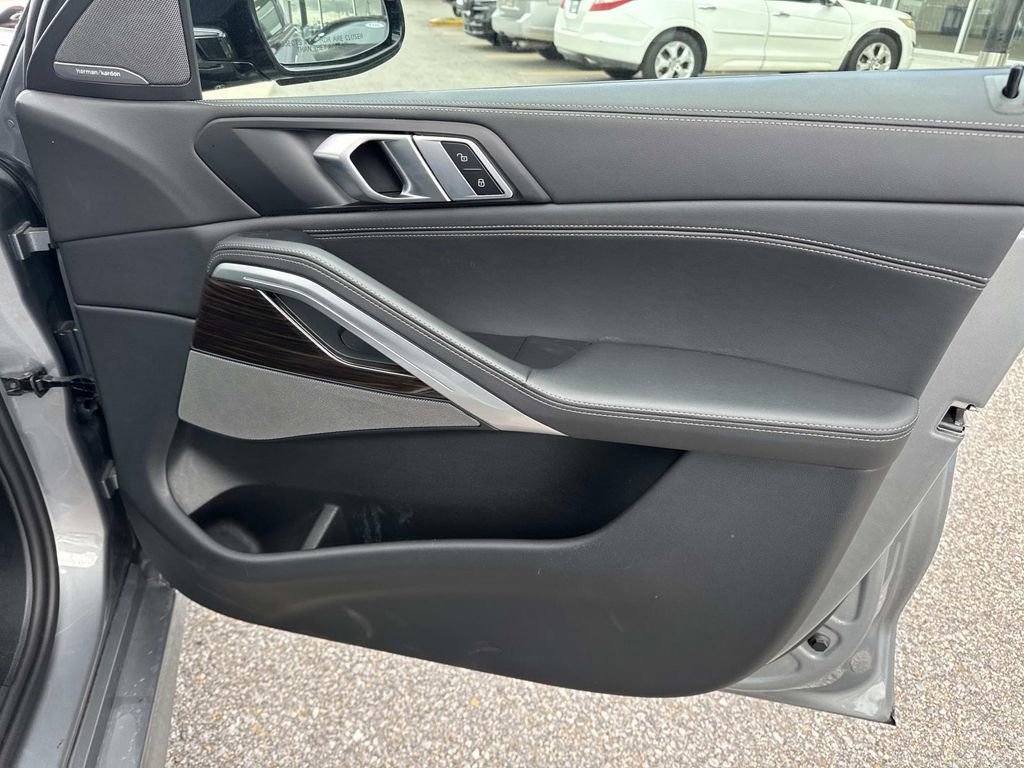 Used 2025 BMW X6 xDrive40i image 14