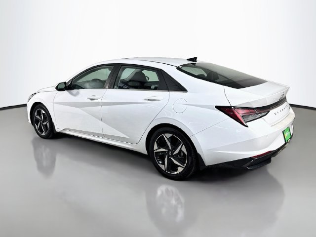 Used 2022 Hyundai Elantra Limited FWD image 7