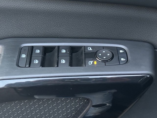 Certified 2023 Nissan Pathfinder SV w/ Black Appearance Package image 20