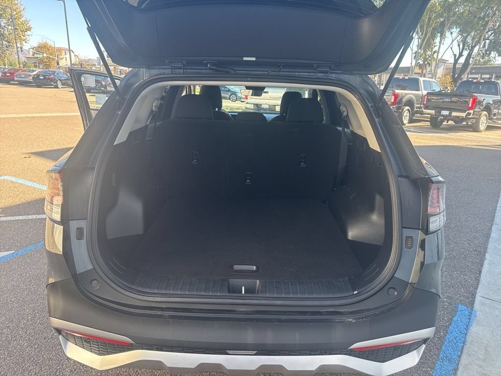Used 2023 Kia Sportage LX AWD/4WD image 9