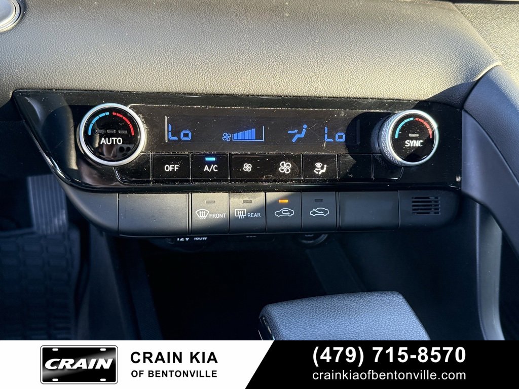 Used 2022 Hyundai Elantra SEL image 16