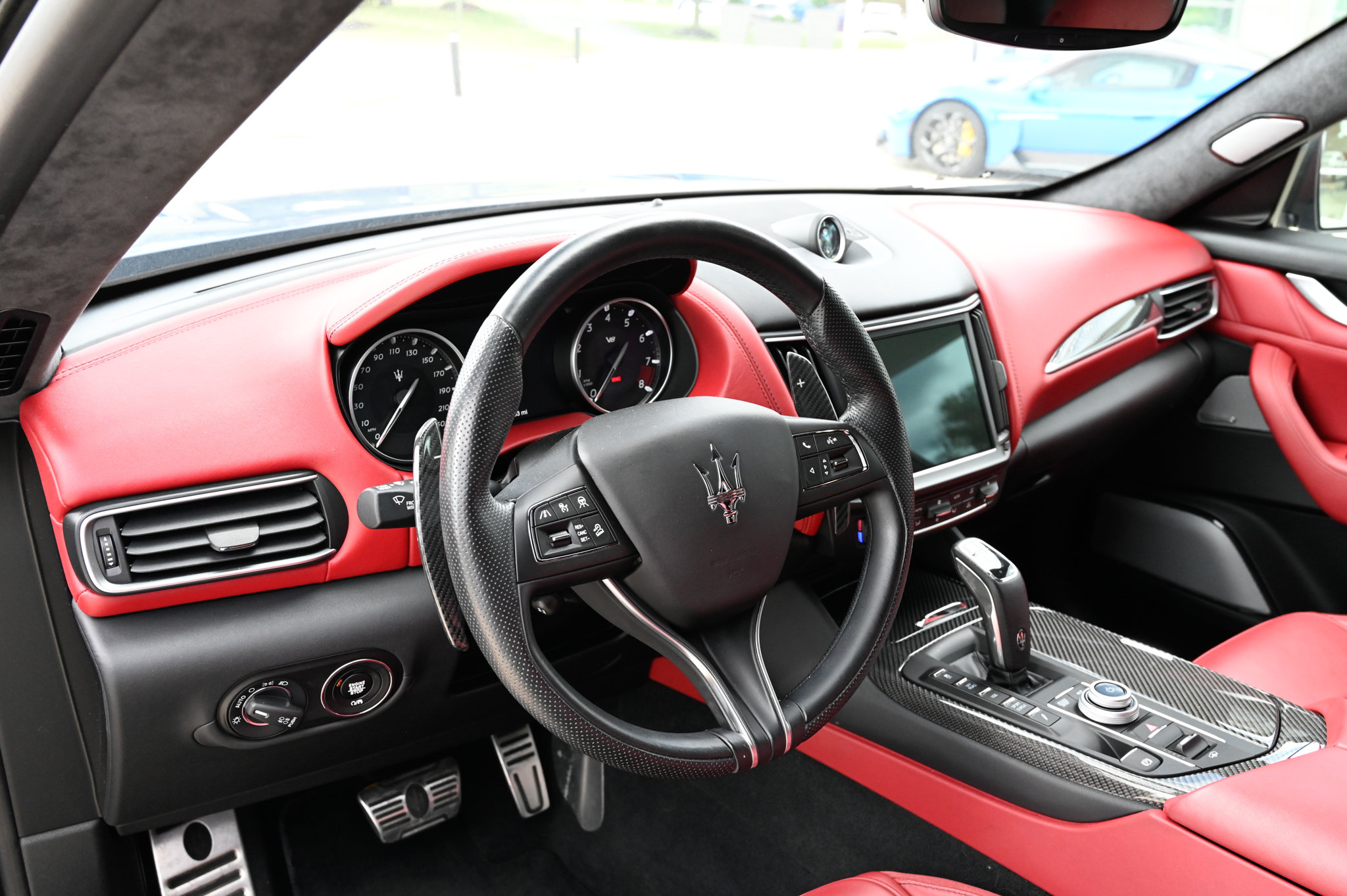 Used 2023 Maserati Levante Trofeo AWD/4WD image 16