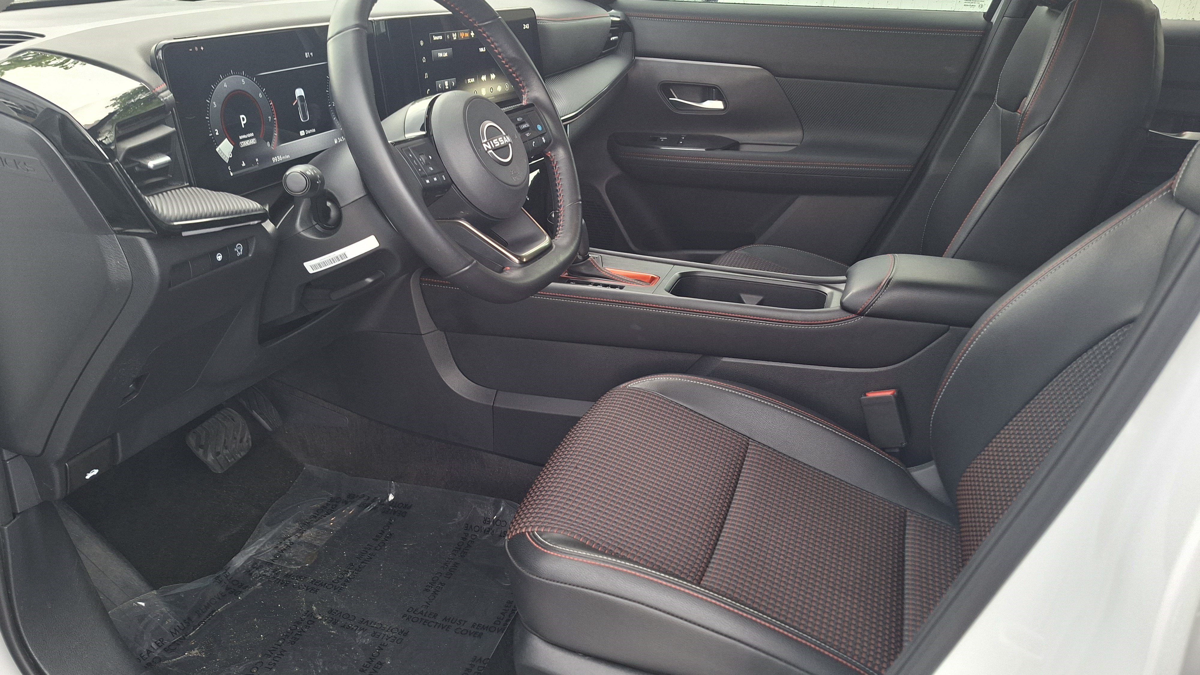 Used 2025 Nissan Kicks SR FWD image 9