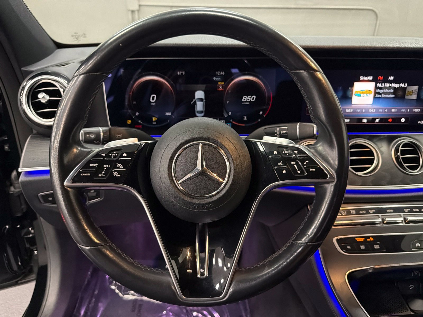 Used 2023 Mercedes-Benz E 350 4MATIC Sedan image 27