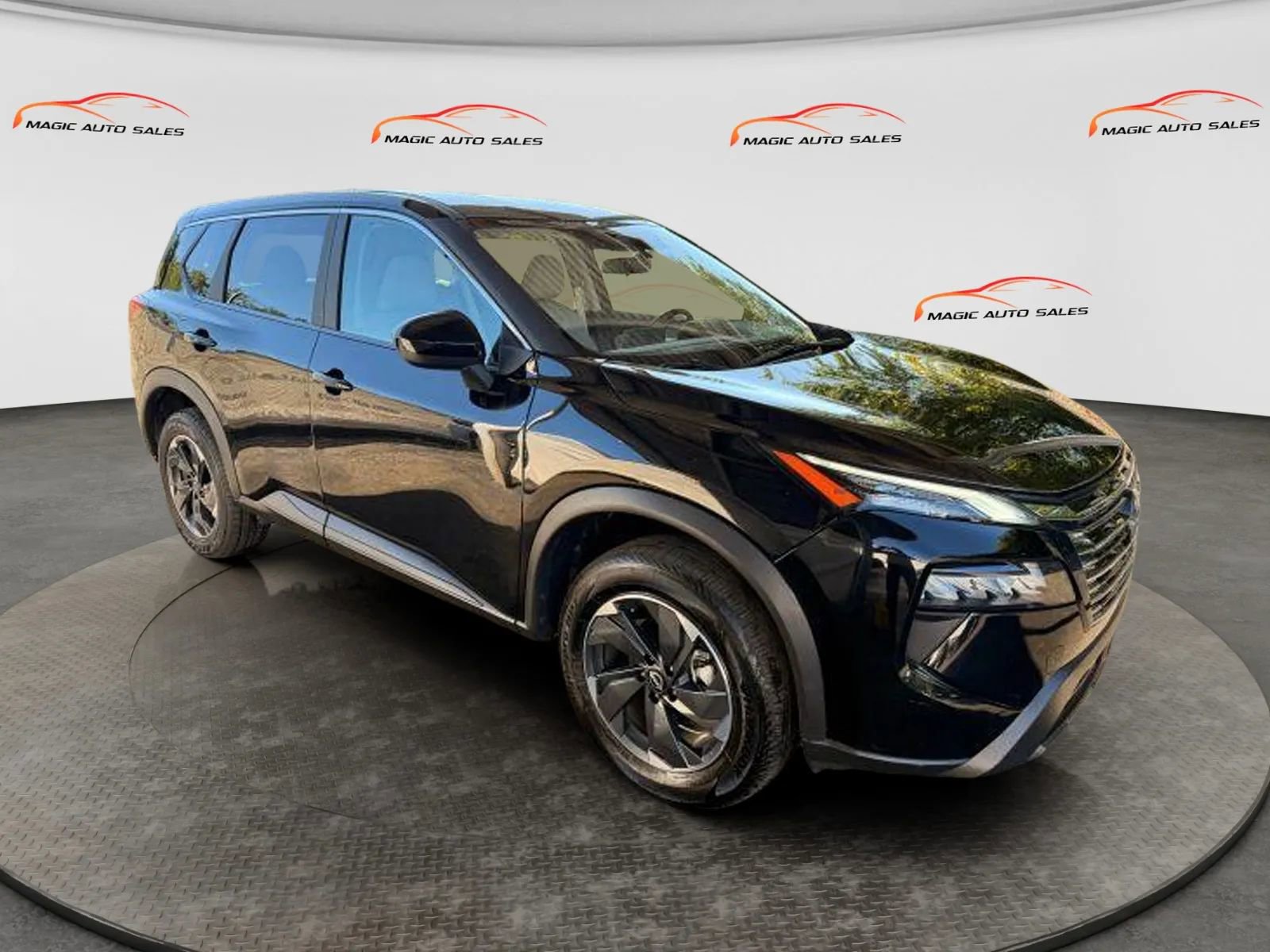 Used 2025 Nissan Rogue SV image 5