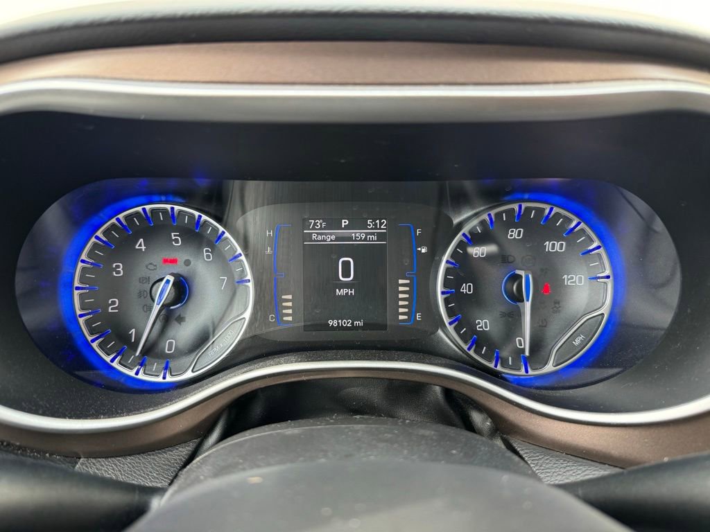 Used 2018 Chrysler Pacifica Touring Plus w/ Tire & Wheel Group FWD image 19