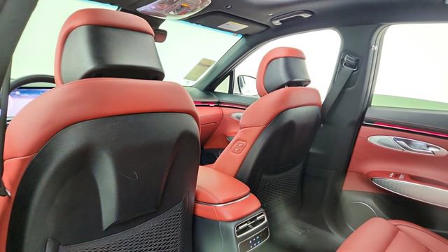 Used 2026 Genesis GV70 2.5T Sport Prestige image 32