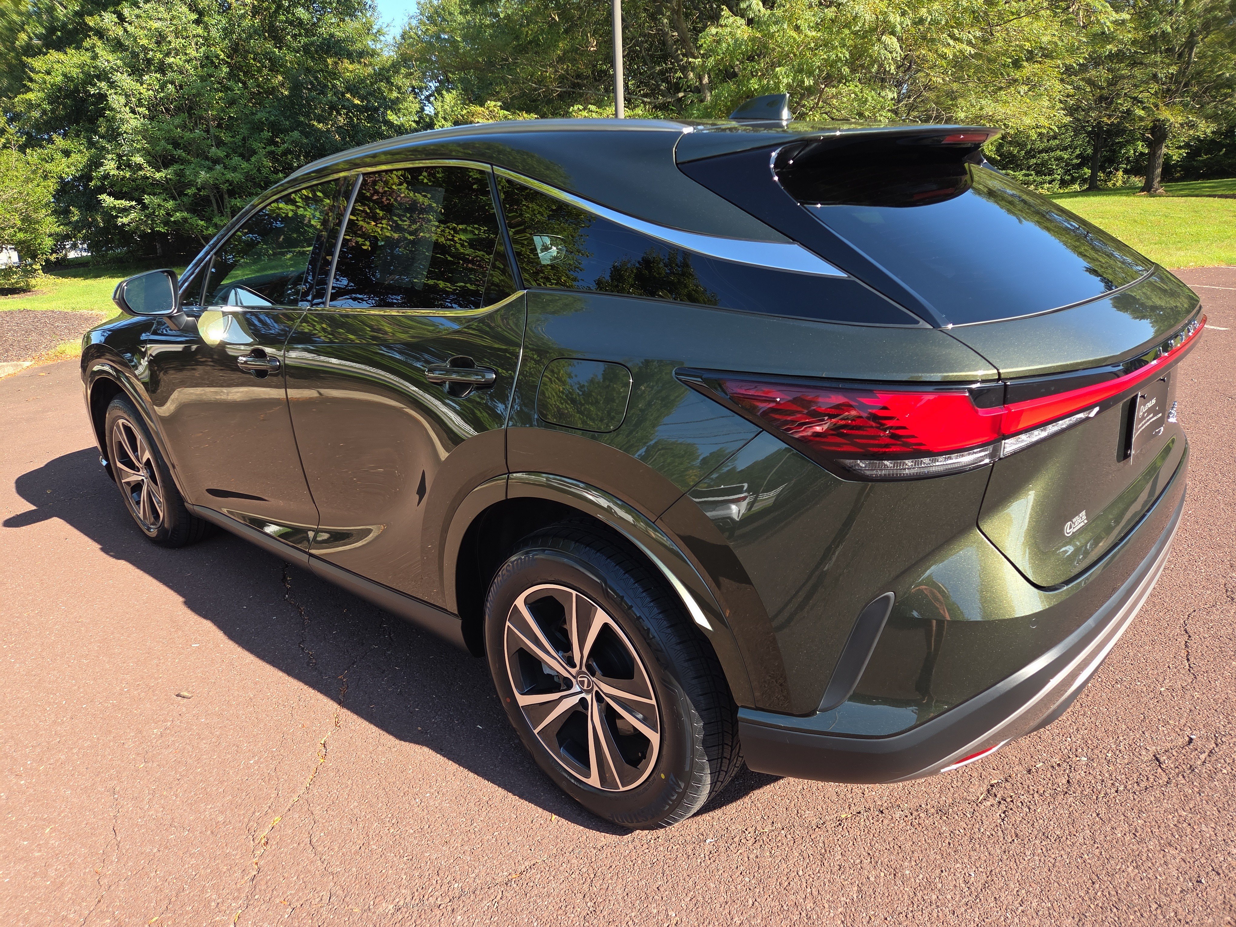 Certified 2024 Lexus RX 350 Premium w/ Cold Area Package AWD/4WD image 5