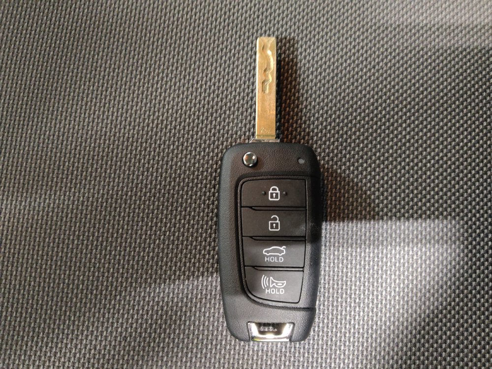 Used 2025 Hyundai Elantra SE FWD image 32