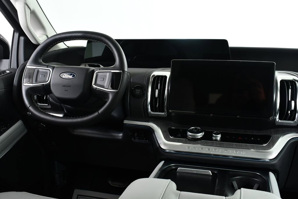 New 2026 Ford Expedition Max Platinum w/ Platinum Ultimate Package AWD/4WD image 8