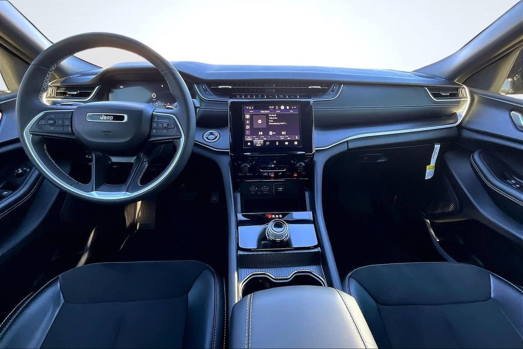 Used 2024 Jeep Grand Cherokee L Altitude image 16