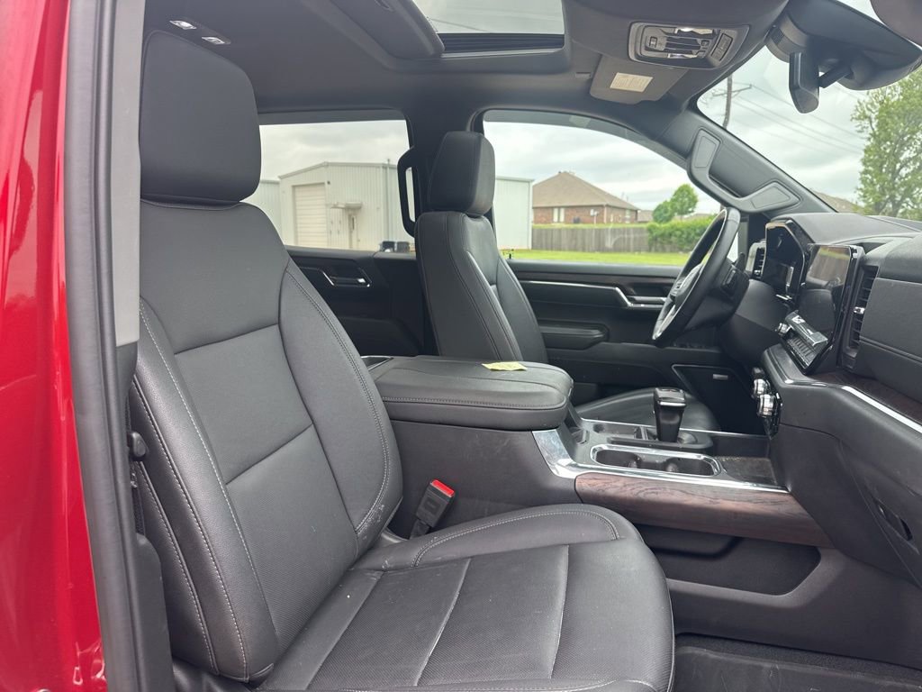 Used 2024 GMC Sierra 1500 SLT w/ SLT Premium Plus Package AWD/4WD image 8